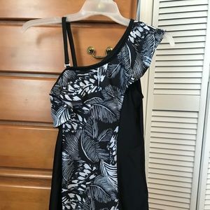 Black and white medium swim dress.